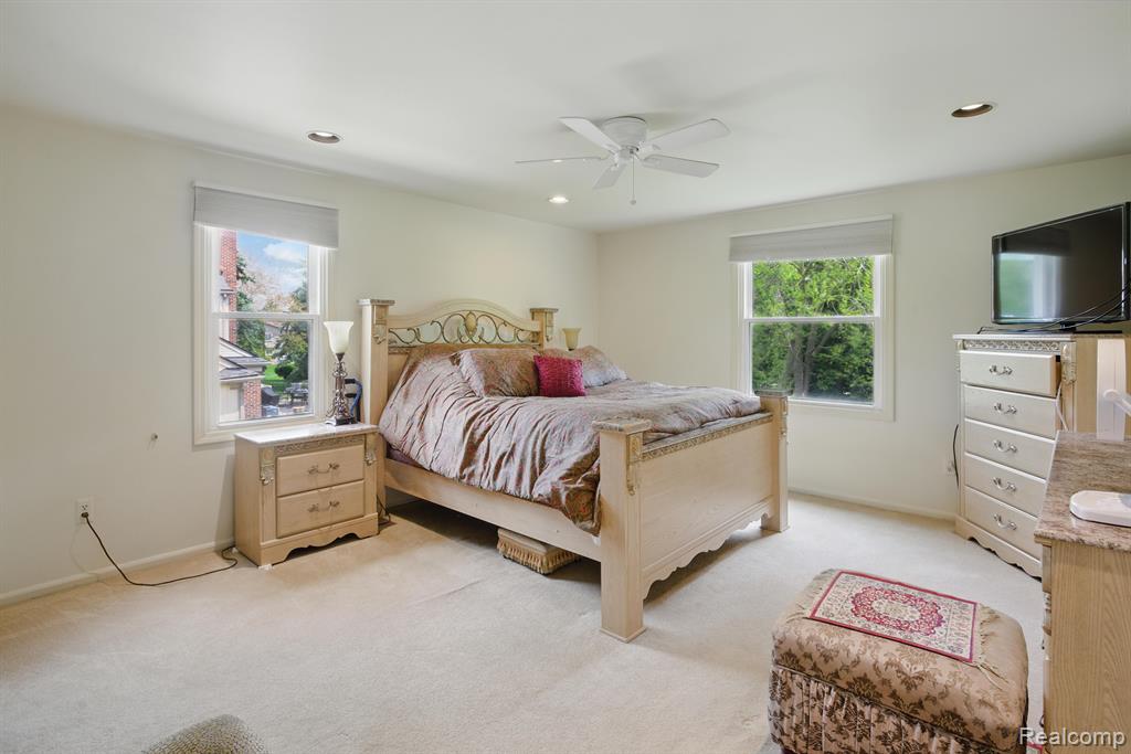 5389 Vincennes Drive, Bloomfield Hills, MI 48302 — Photo 51