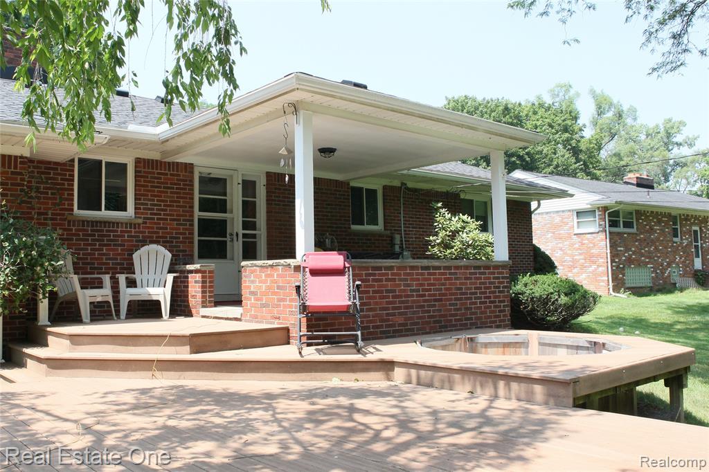 483 Rochdale Drive S, Rochester Hills, MI 48309 — Photo 8