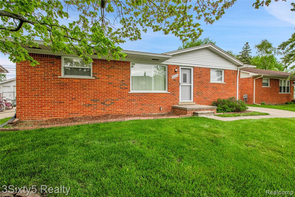 30572 S Gibraltar Road, Rockwood, MI — Photo 3