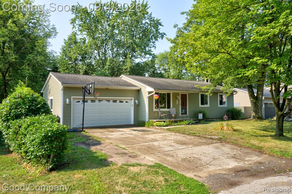 255 Oriole Street, Commerce Twp, MI 48382