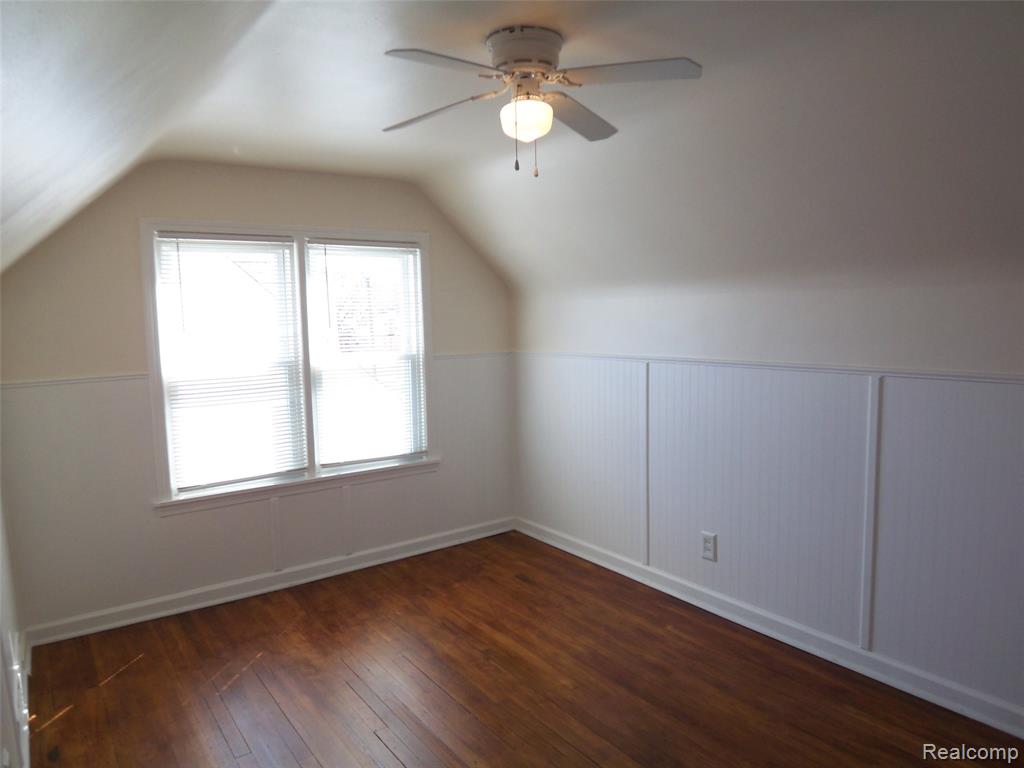 8269 Sterling, Center Line, MI 48015 — Photo 25