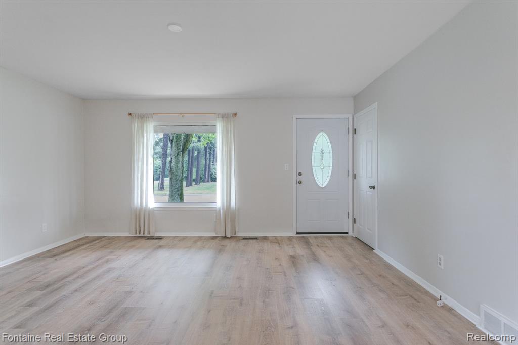 40395 Gilbert Street, Plymouth, MI 48170 — Photo 6