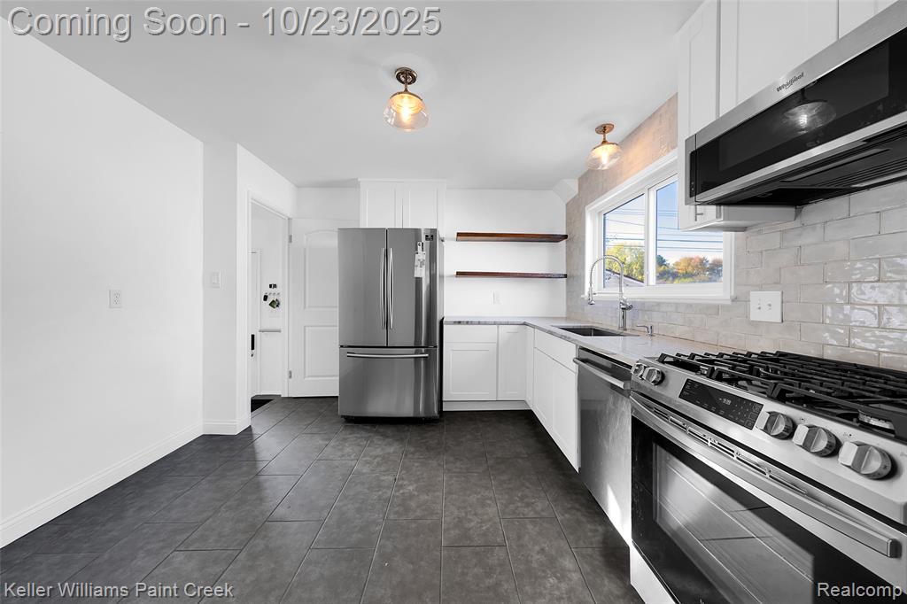 4638 Berwyn Drive, Warren, MI 48092 — Photo 14