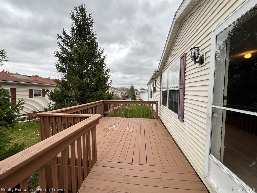 3763 CROSS CREEK, Dryden, MI 48428 — front exterior