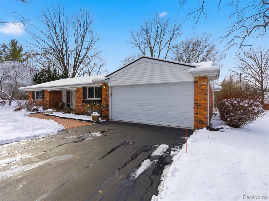 2950 Aspen Lane, Bloomfield, MI 48302 — Photo 2