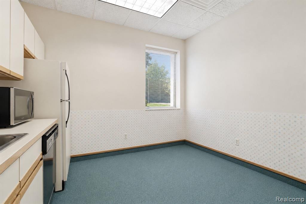 5081 Exchange Drive, Flint, MI 48507 — Photo 9