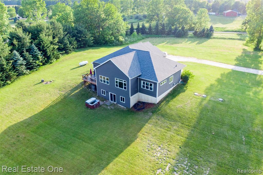 10125 Chase Lake Road, Fowlerville, MI 48836 — Photo 36
