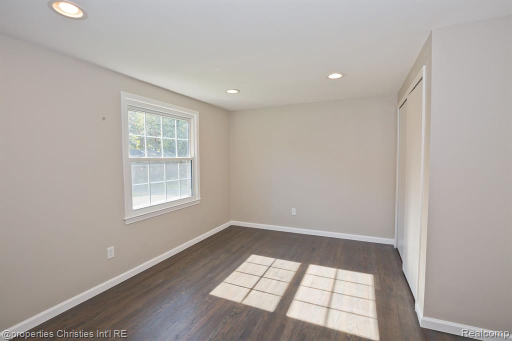 5582 NORTHCOTE, West Bloomfield, MI — Photo 34