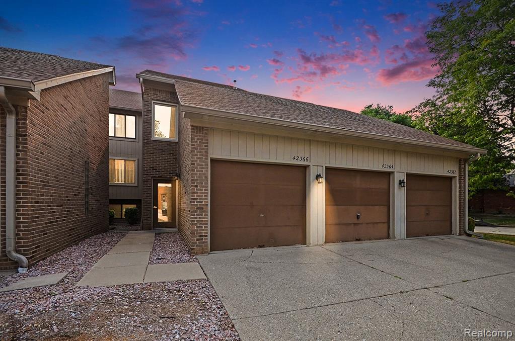 42366 Lochmoor Street, Clinton Twp, MI 48038