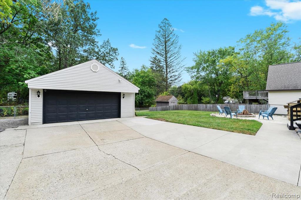593 Heights Road, Lake Orion, MI 48362 — Photo 33