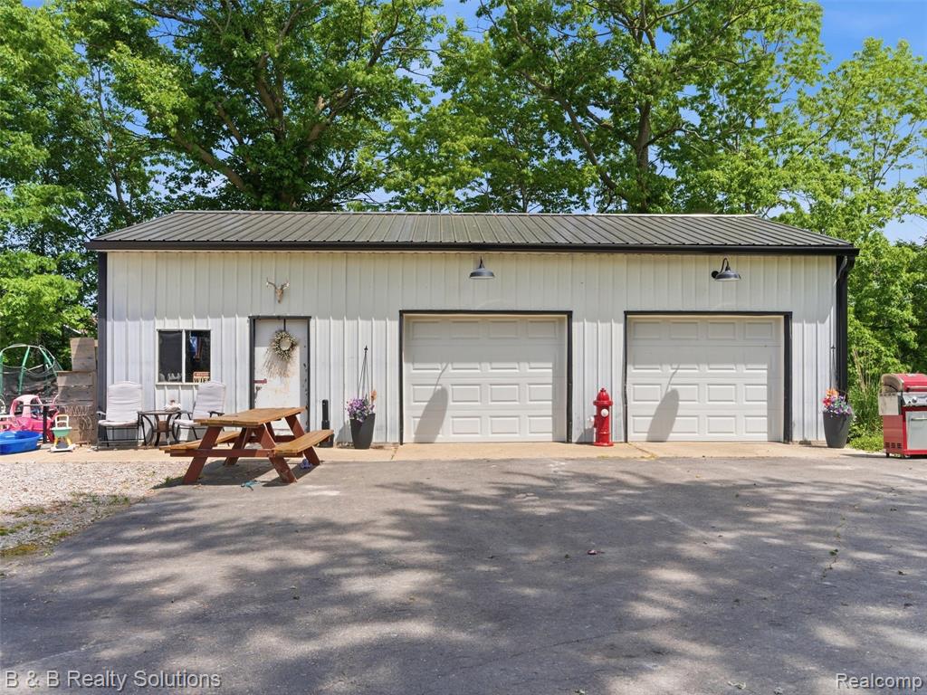 60455 Bates Road, New Haven, MI 48048 — Photo 26