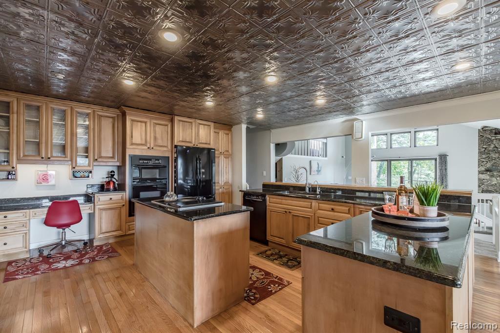 6576 Balmoral Terrace, Clarkston, MI — Photo 27