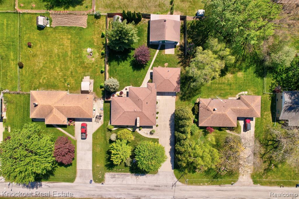 275 S Airport Road, Saginaw, MI 48601 — Photo 57