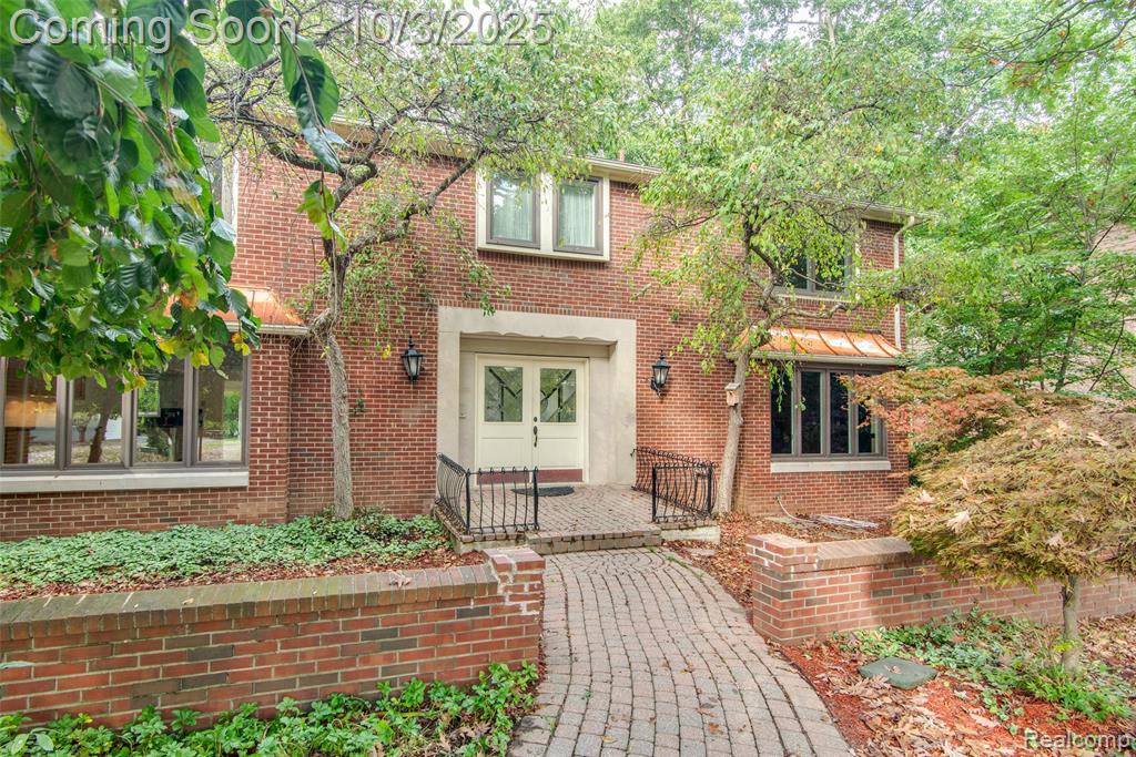 5130 Lake Bluff Rd, West Bloomfield, MI 48323 — Photo 2