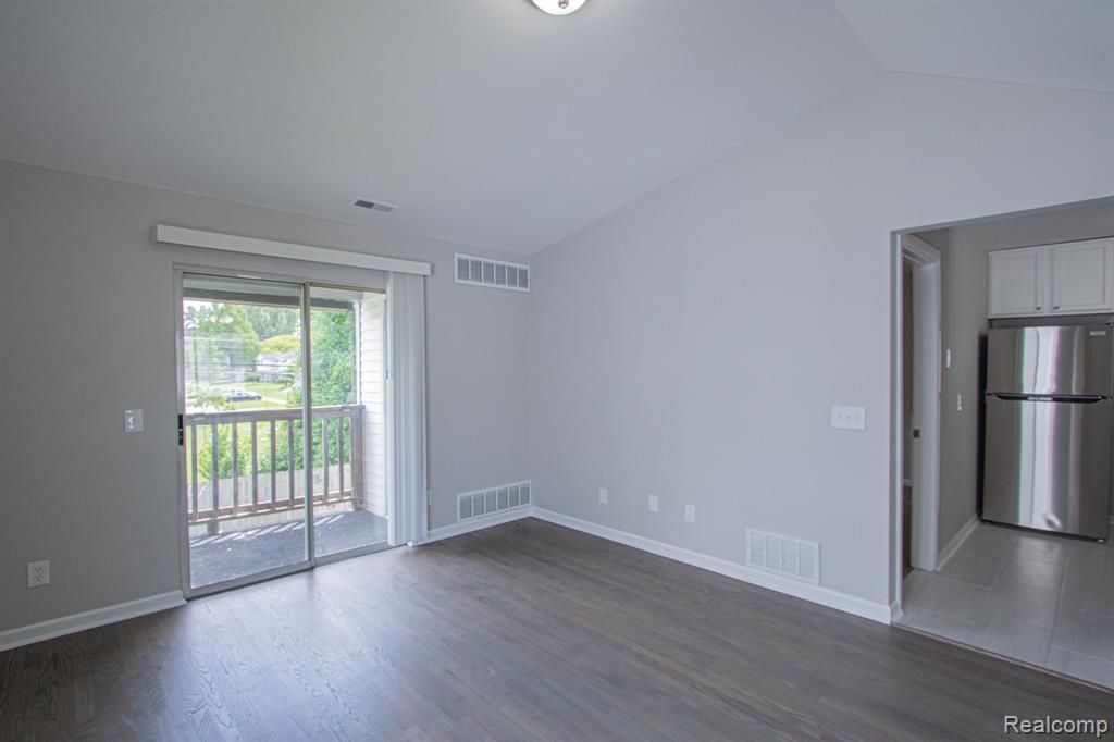 75 ROSEBUD Lane, Mount Clemens, MI 48043 — Photo 16