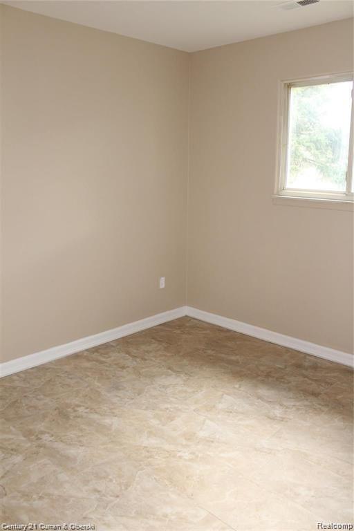 6198 MAYBURN Street, Dearborn Heights, MI, 48127