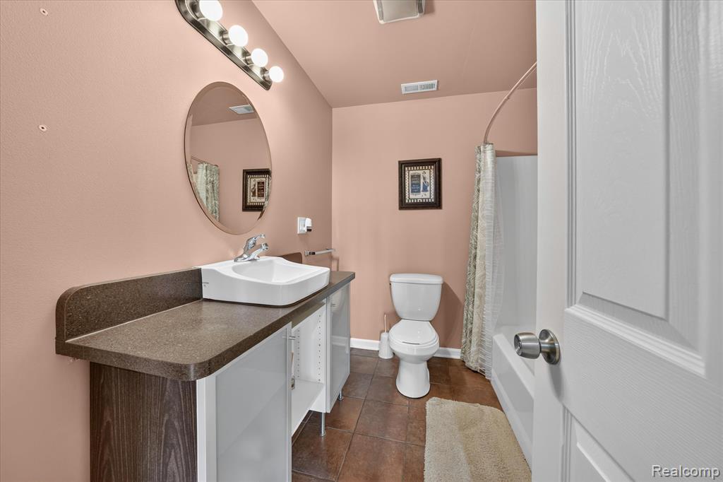 860 Island Lake Drive, Oxford, MI 48371 — Photo 30