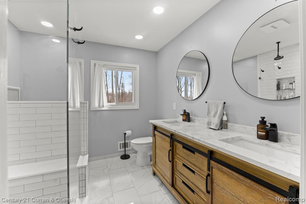 42745 LEDGEVIEW Drive, Novi, MI 48377 — Photo 31
