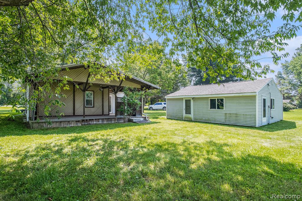 8257 N Genesee Road, Mount Morris, MI 48458 — Photo 17