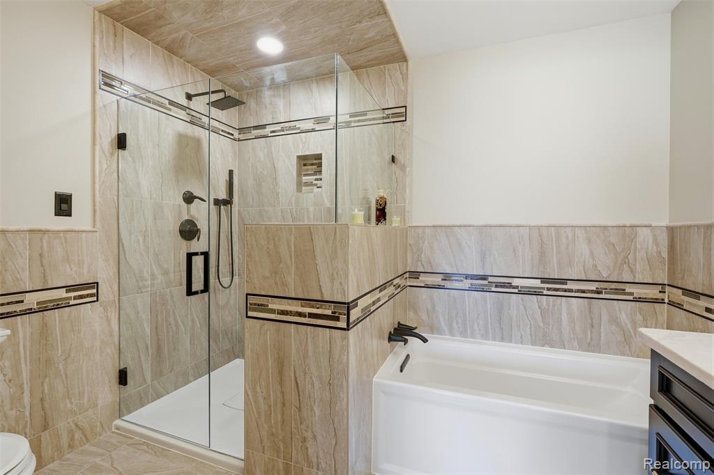 6140 Warwick Drive, 6, Commerce Twp, MI 48382 — Photo 19