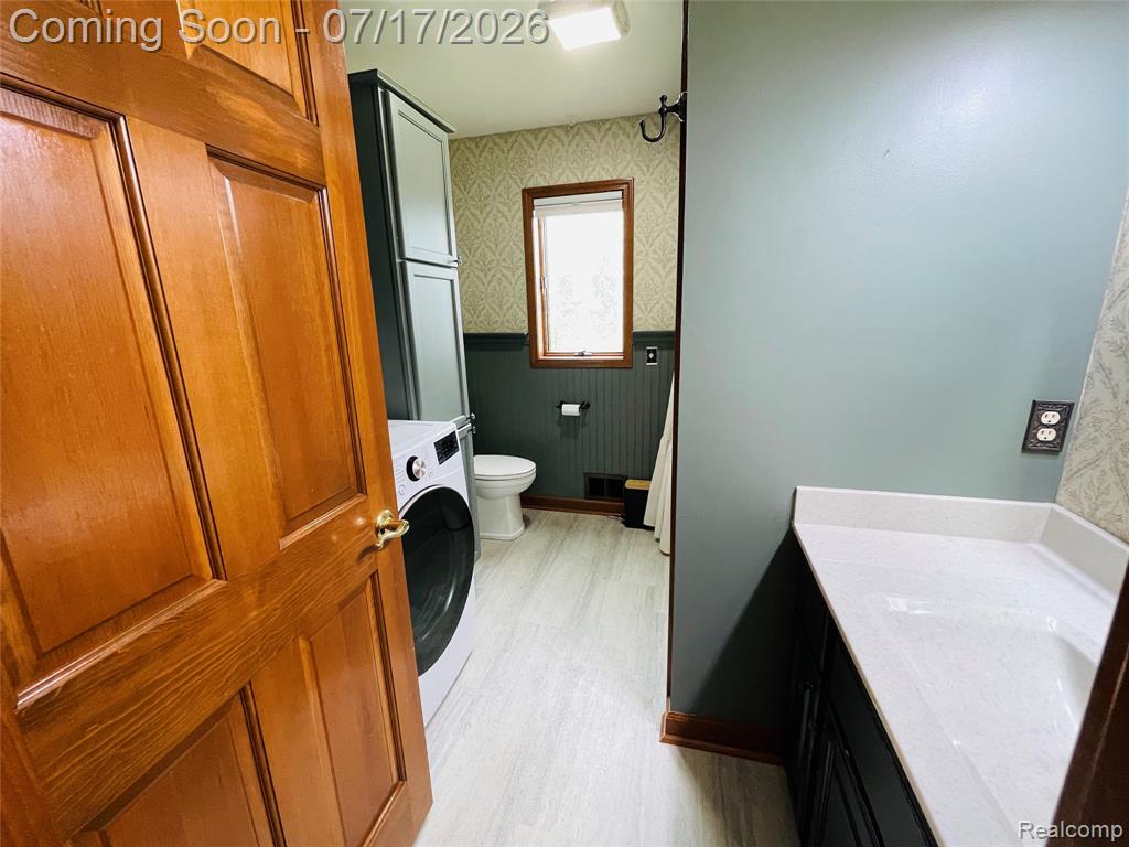 810 E Liberty Street, Chesaning, MI 48616 — Photo 17