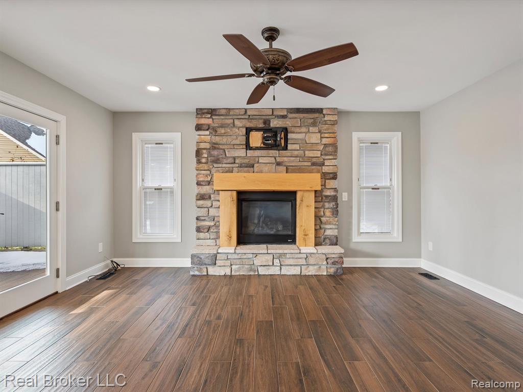 680 CRESCENT Court, Ortonville, MI 48462 — Photo 9