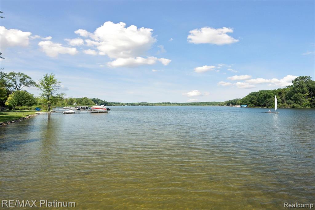 8751 Beechwood Drive, Gregory, MI 48137 — Photo 8