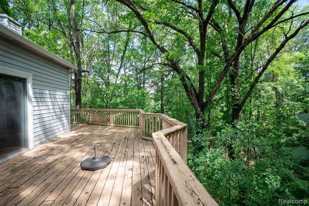 4277 Tux Lane, Milford, MI 48380 — Photo 10