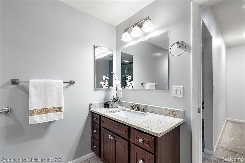 971 Stratford Lane, 22, Bloomfield Hills, MI 48304 — Photo 31