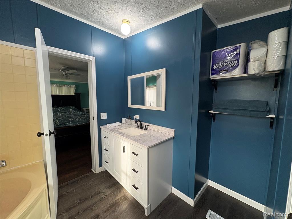 4729 Turtle Creek Drive, Howell, MI 48843 — Photo 16