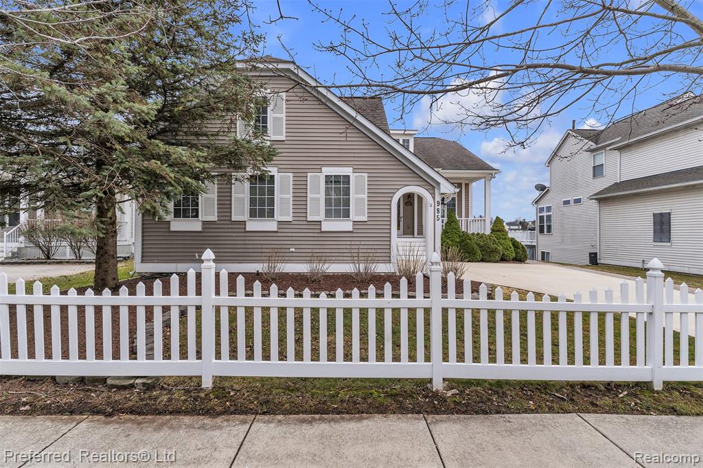 985 Watersedge Court, Oxford, MI 48371 — Photo 2
