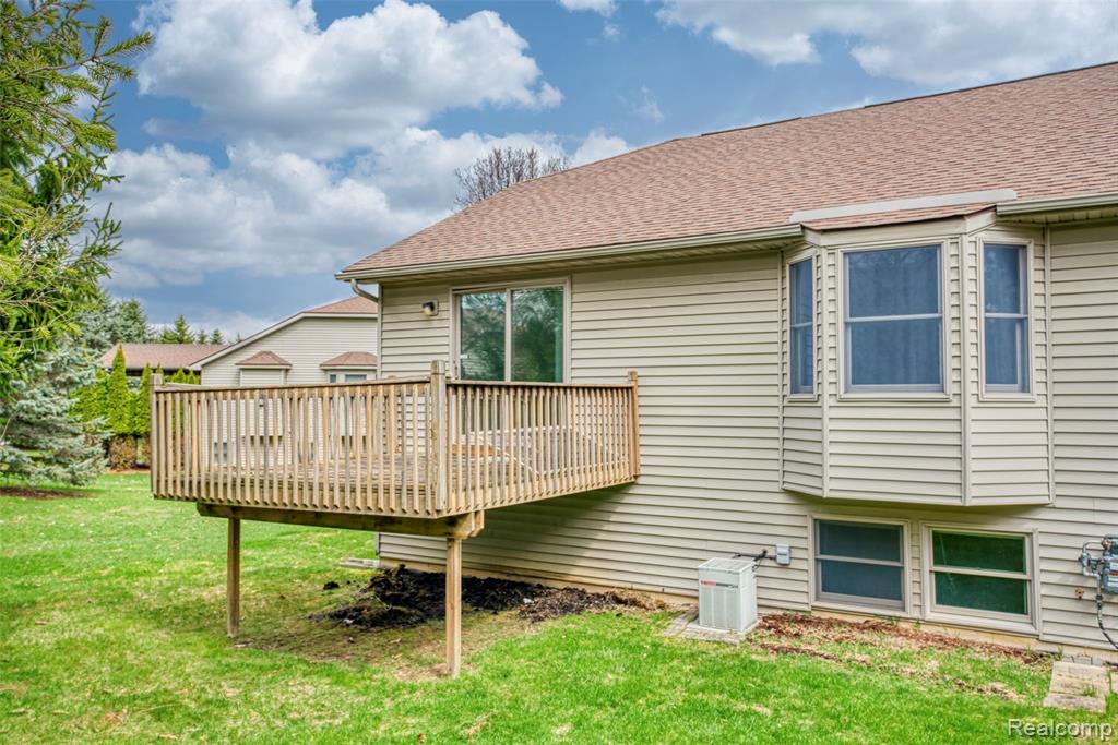 216 Canterbury Court, Linden, MI 48451 — Photo 26