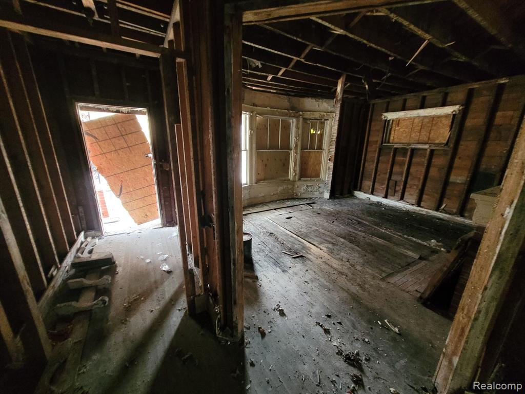 1483 MONTCLAIR Street, Detroit, MI 48214 — Photo 13