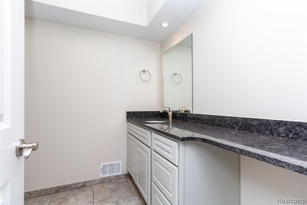4355 S LAPEER Road, Metamora, MI 48455 — Photo 44