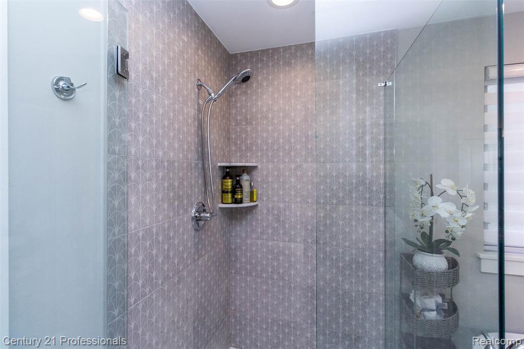 49806 Bingham Lane, Macomb, MI 48044 — Photo 29
