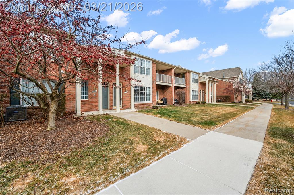 43935 Rushcliffe Drive, Sterling Heights, MI 48313 — Photo 6