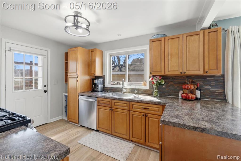 5067 Walsh Drive, Brighton, MI 48114 — Photo 18