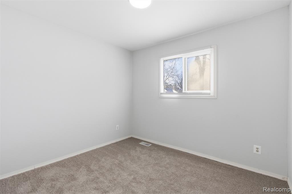 15465 Trinity Street, Detroit, MI 48223 — Photo 12