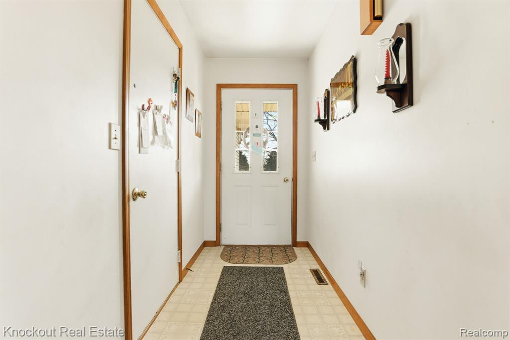 7045 Hospital Road, Freeland, MI 48623 — Photo 8