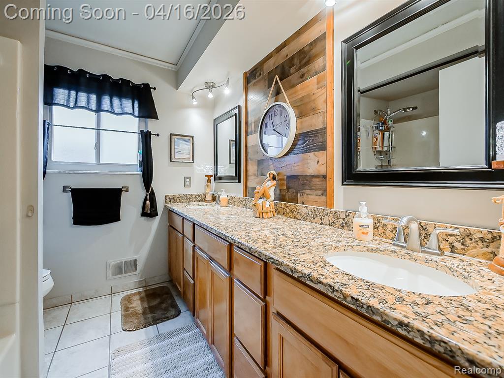 15969 Chelmsford Street, Clinton Twp, MI 48038 — Photo 14