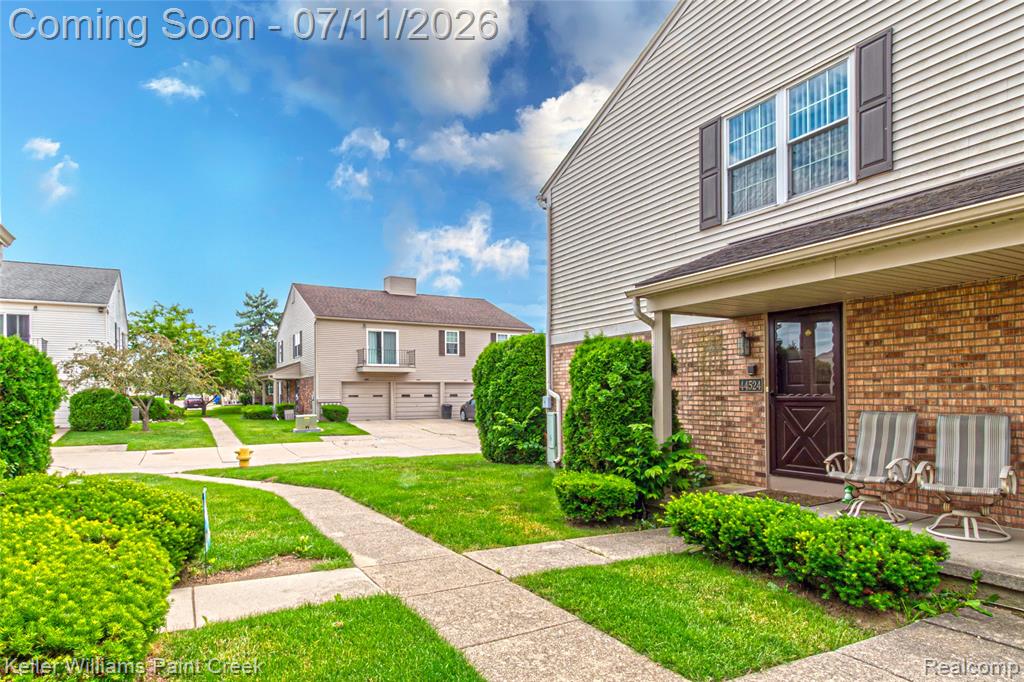 44524 N Bunker Hill Drive, 112, Clinton Twp, MI 48038 — front exterior