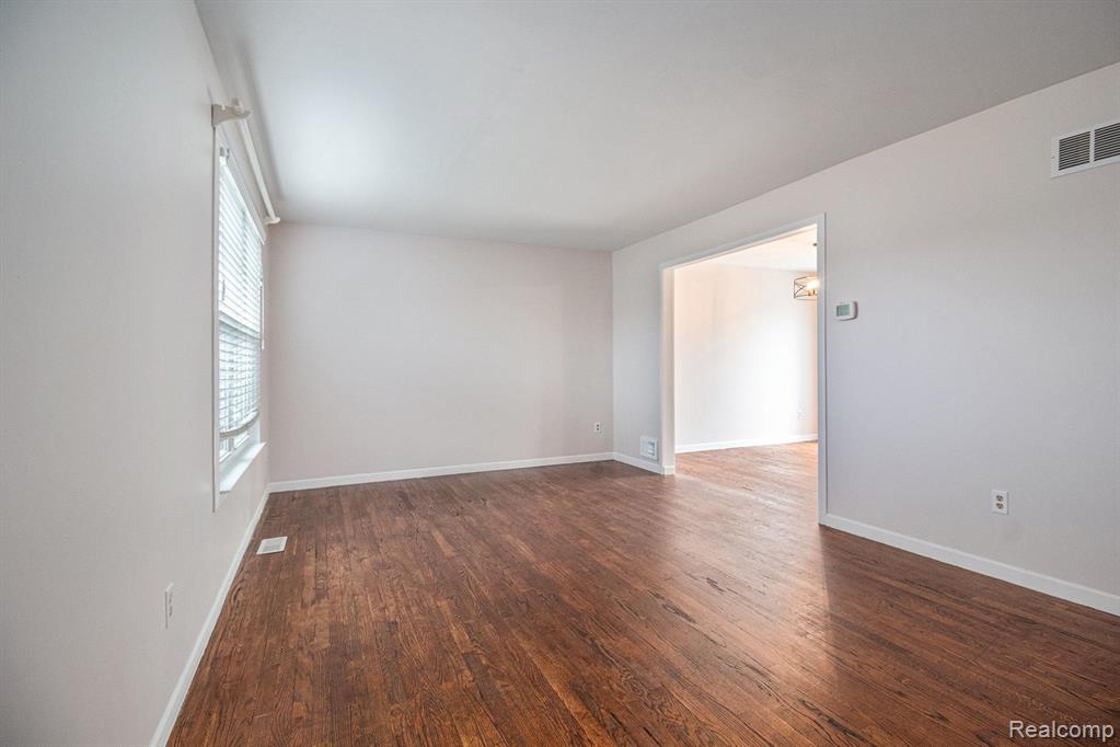 43461 Stuart Ct, Canton, MI 48187 — Photo 4