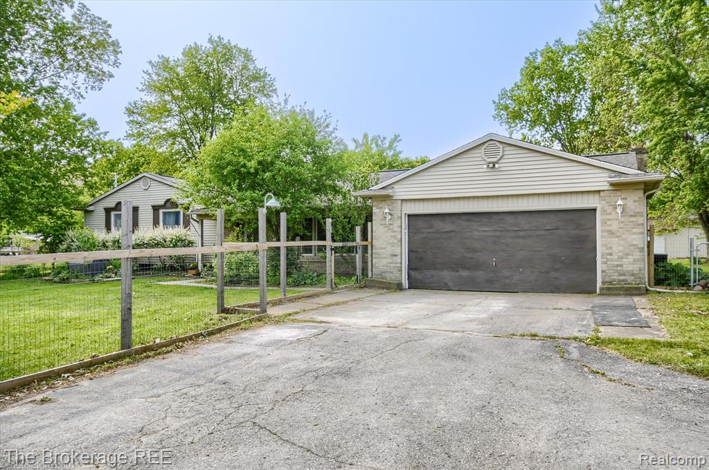 11305 Cook Road, Gaines Vlg, MI 48436 — Photo 2