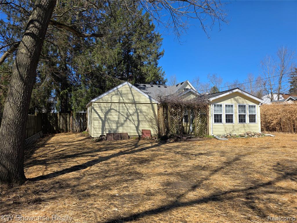 323 Franklin Street, Milford, MI 48381 — Photo 41