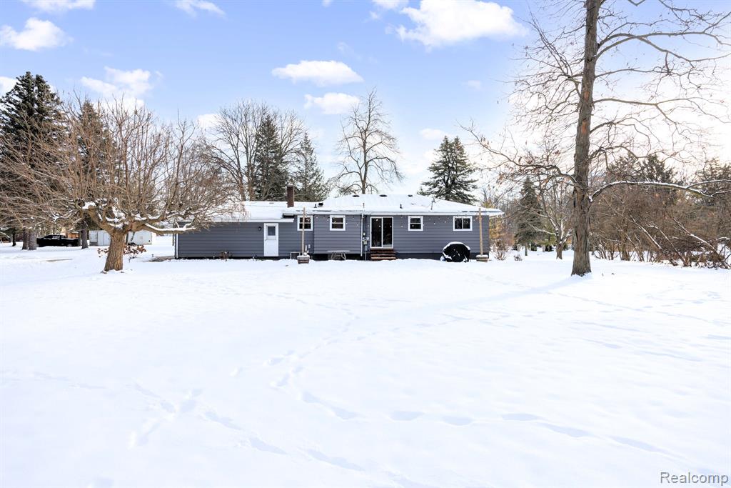 4852 MEADOWBROOK Lane, Lake Orion, MI — Photo 33