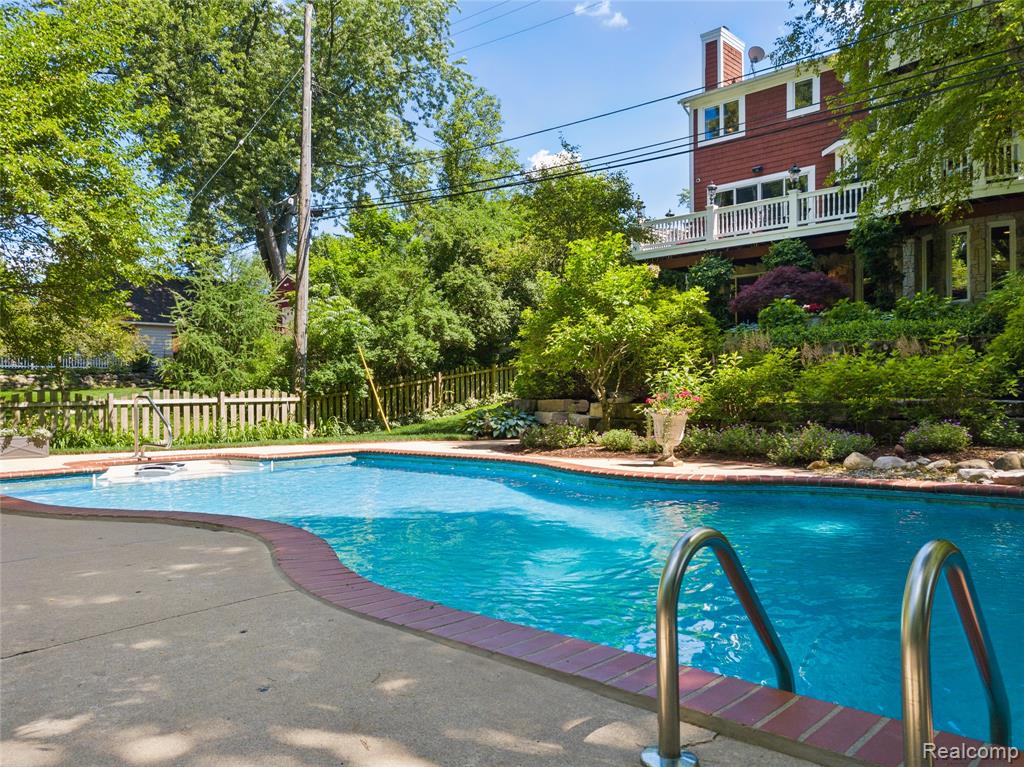 744 Thayer Boulevard - Photo 5