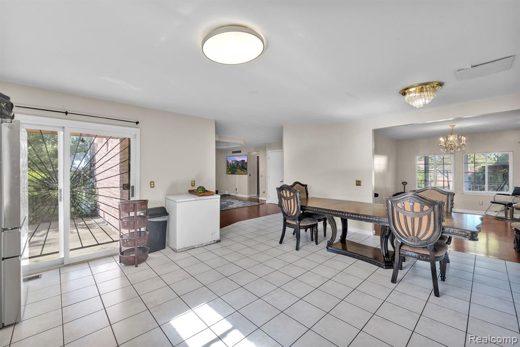 7511 Orchard Avenue, Dearborn, MI 48126 — Photo 21