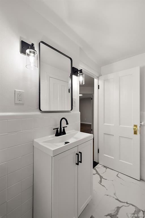 925 N MELBORN Street, Dearborn, MI 48128 — Photo 21