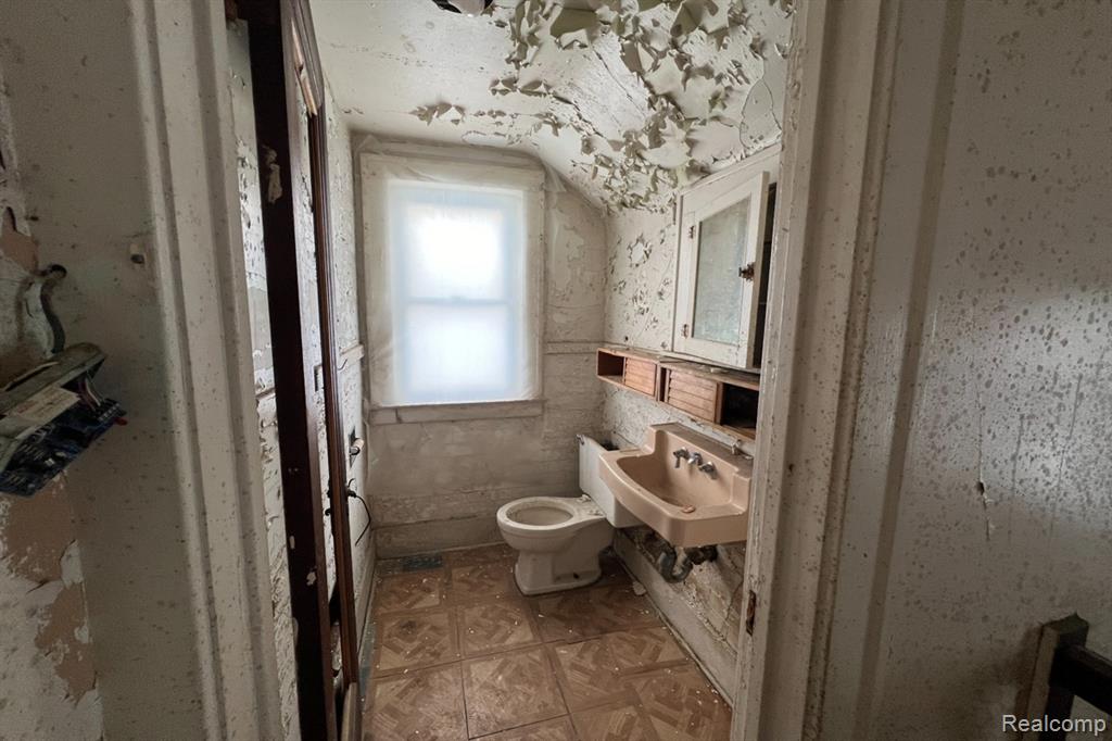 9138 Fischer Street, Detroit, MI 48213 — Photo 12