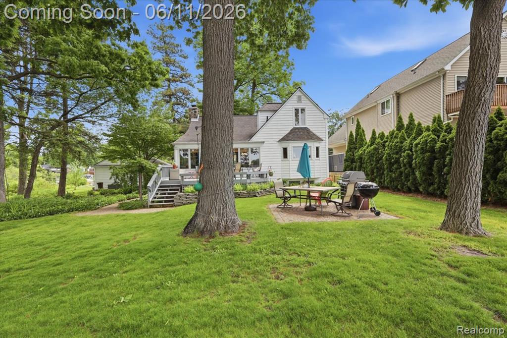 6880 Forestlawn Court, Waterford, MI 48327 — Photo 37